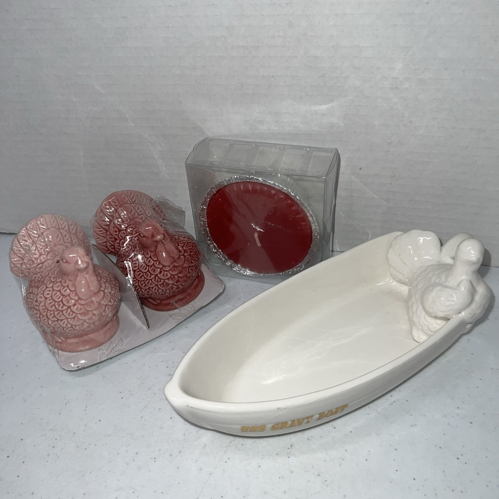 Target Bullseye Ceramic Thanksgiving Turkey Gravy Boat Salt And Pepper & Candle